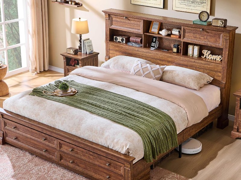 T4TREAM: the storage headboard, up close